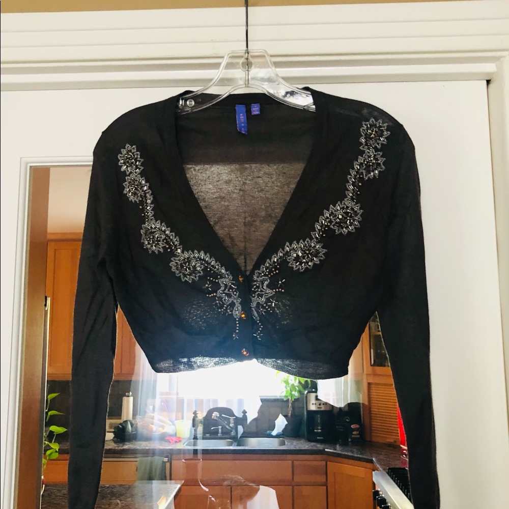 Women’s Emma & Sam short breaded shoulder sweater